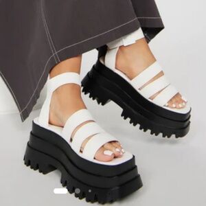 Lemonade - Chunky Platform Sandals - Black & White